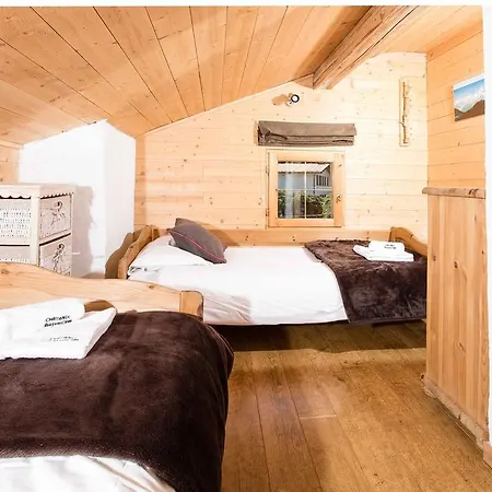 Hotel Les Pelerins - Year *