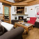 Hotel Les Pelerins - Year
