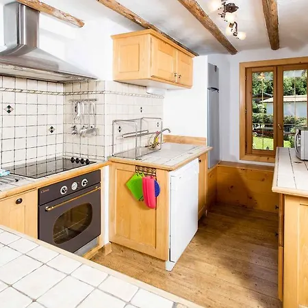 Hotel Les Pelerins - Year *