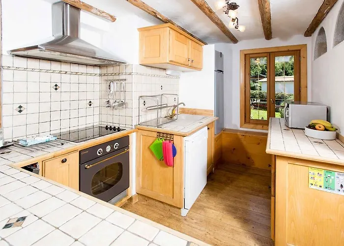 Готель Les Pelerins - Year *